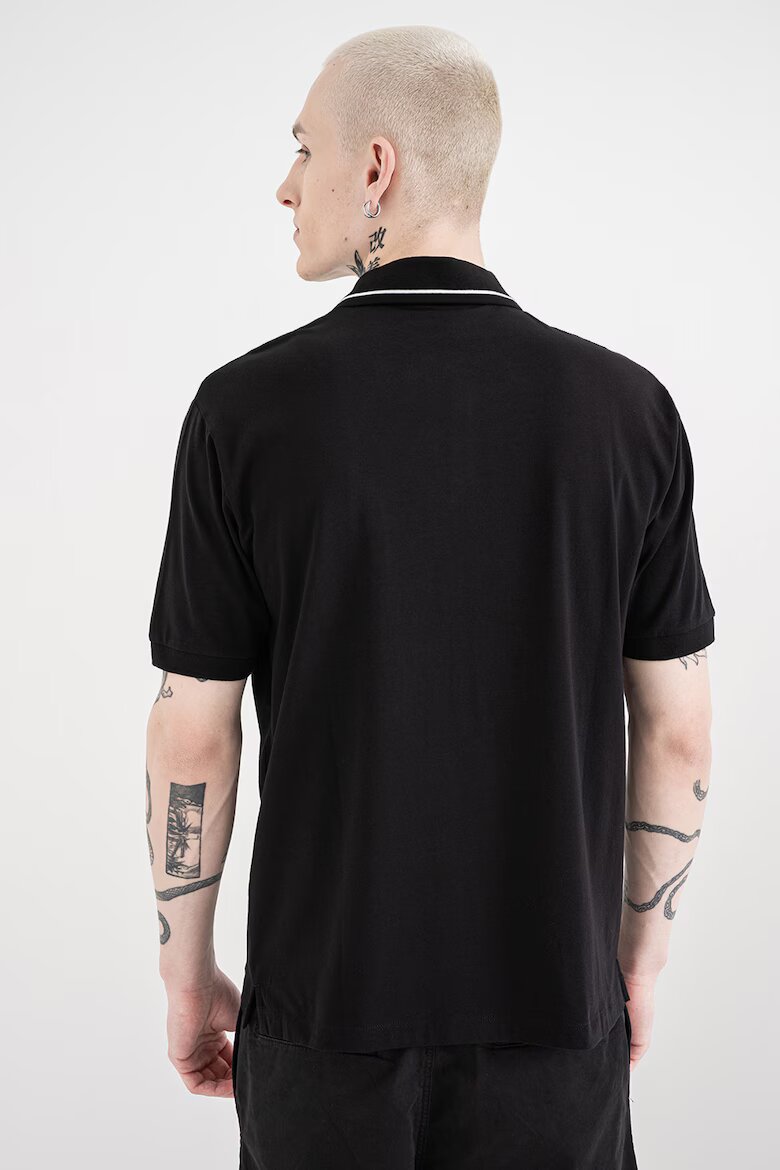 ARMANI EXCHANGE Тениска с яка Черен