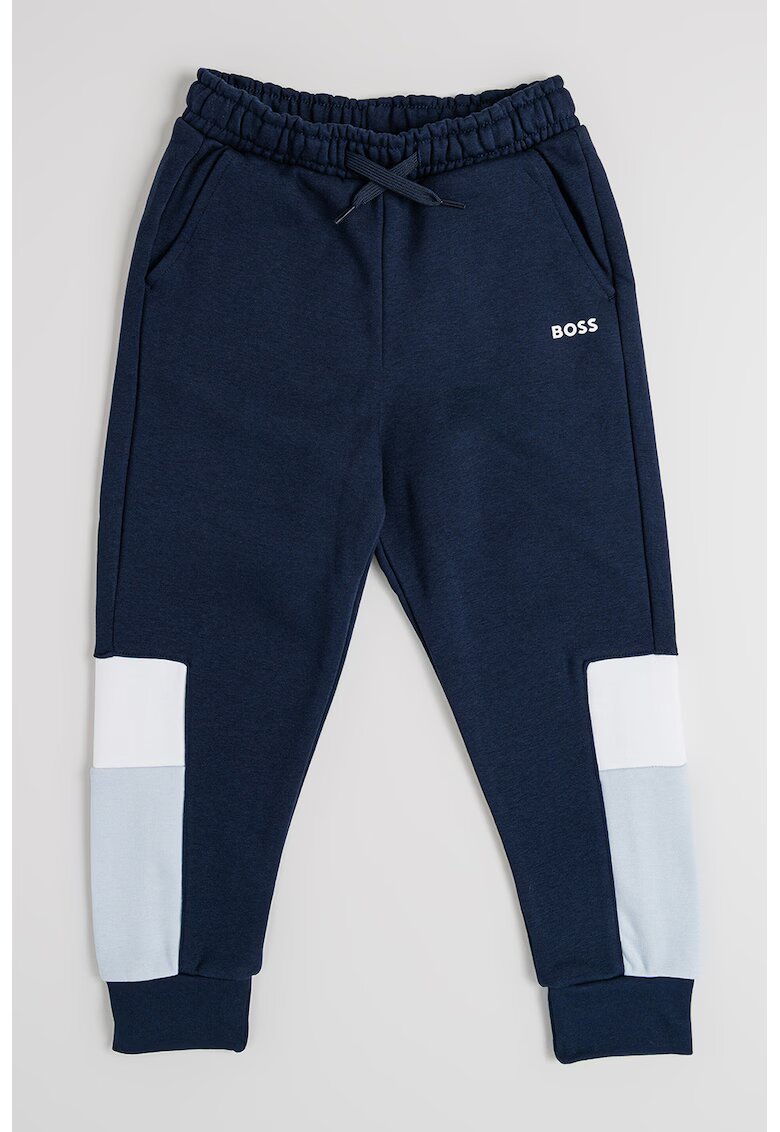 BOSS Kidswear Спортен панталон в цветен блок с връзка - Крем/Зелени аспержи