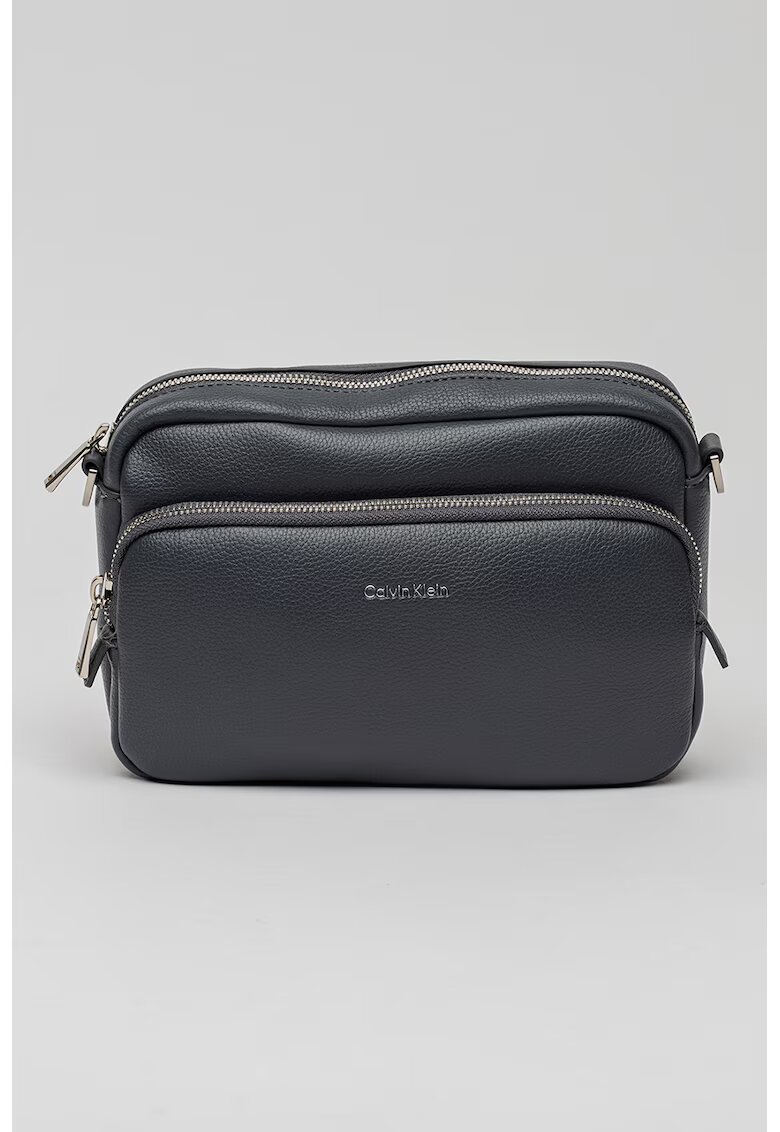 CALVIN KLEIN Чанта от еко кожа Raised Camera