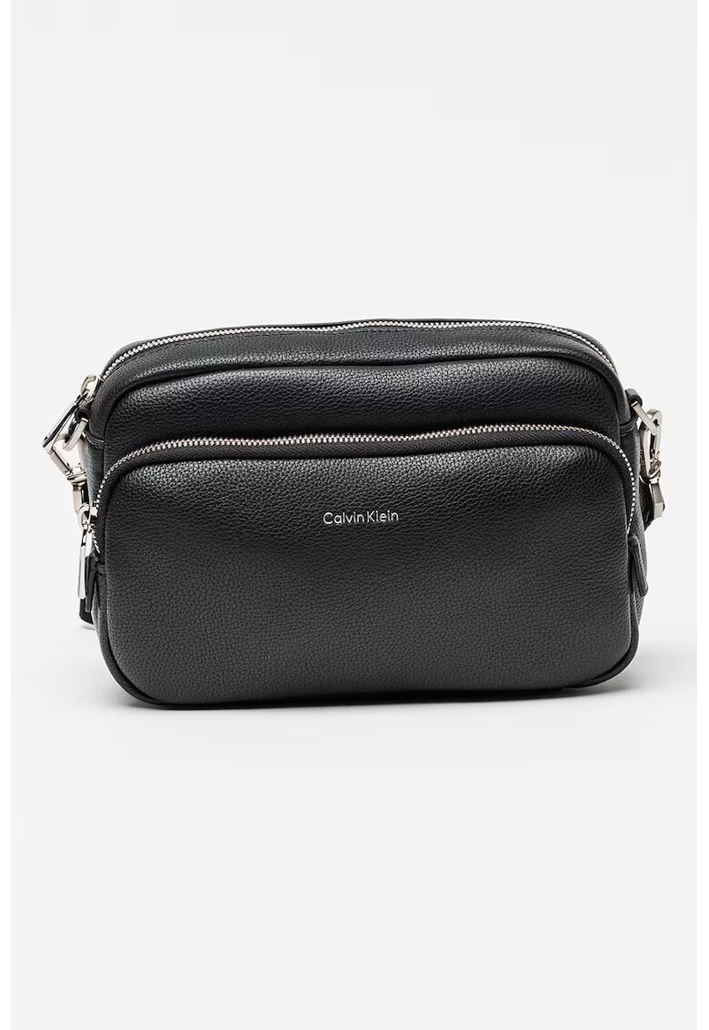 CALVIN KLEIN Чанта от еко кожа Raised Camera - Черен