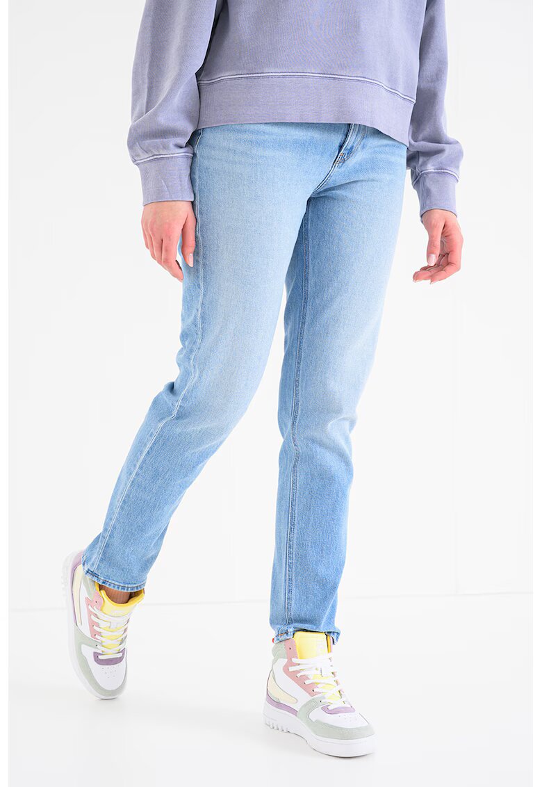 CALVIN KLEIN JEANS Дънки Mom с висока талия - Светлосин