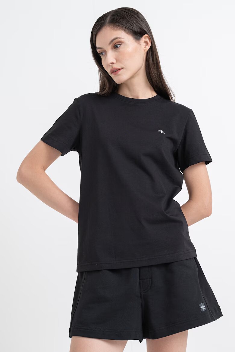 CALVIN KLEIN JEANS Памучна тениска с бродирано лого Черен