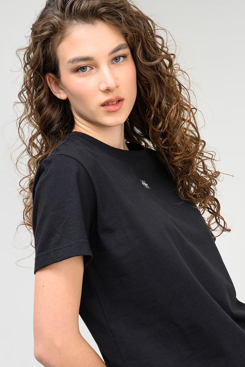 CALVIN KLEIN JEANS Памучна тениска с лого Черен