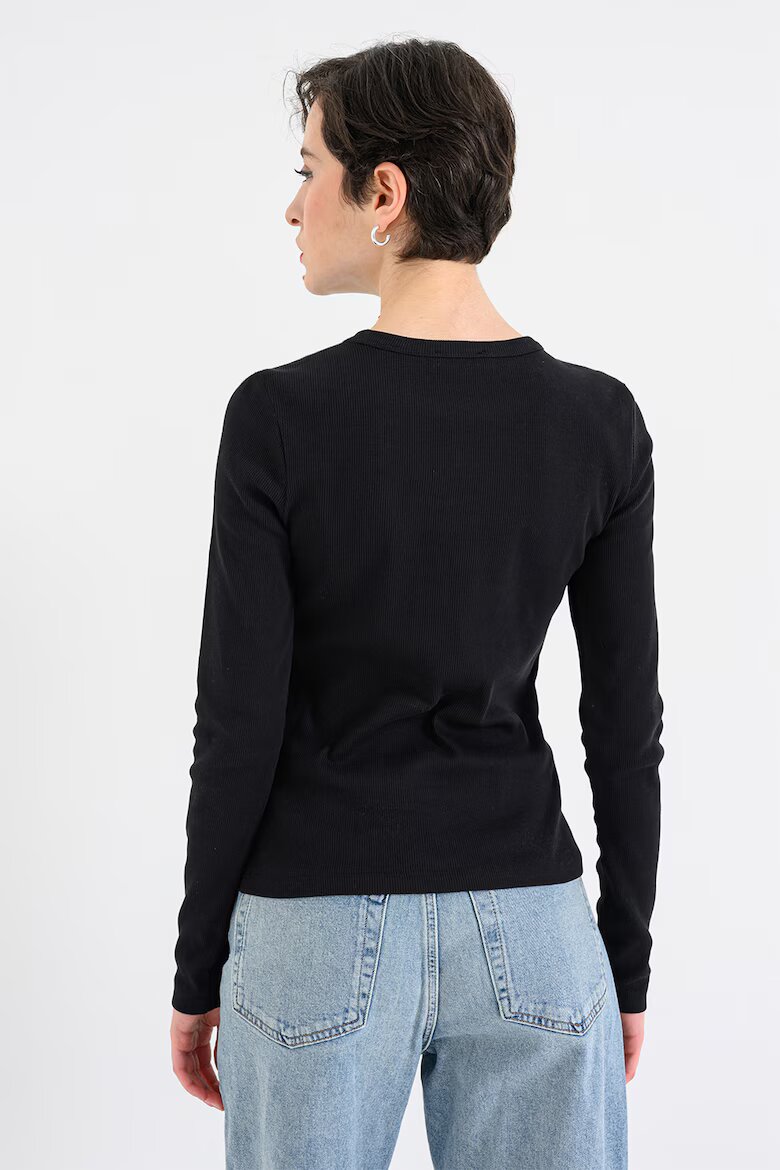CALVIN KLEIN JEANS Рипсена слим блуза с лого Черен