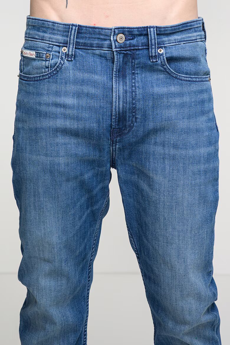 CALVIN KLEIN JEANS Стандартни дънки с изчистен десен Светлосин