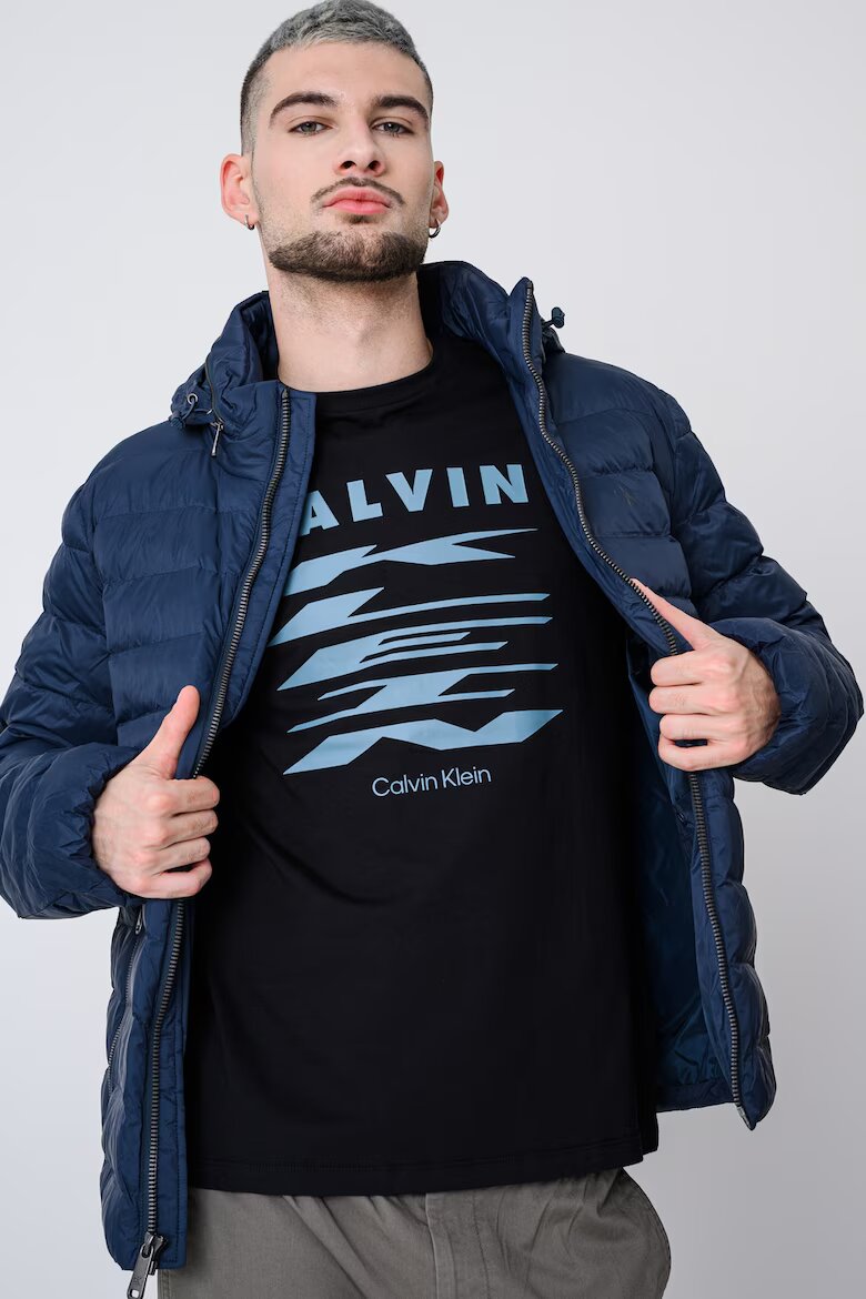 CALVIN KLEIN JEANS Ватирано яке с качулка Тъмносин