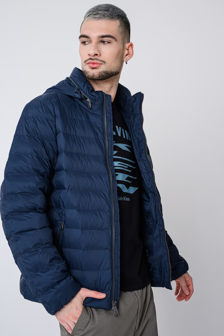 CALVIN KLEIN JEANS Ватирано яке с качулка Тъмносин
