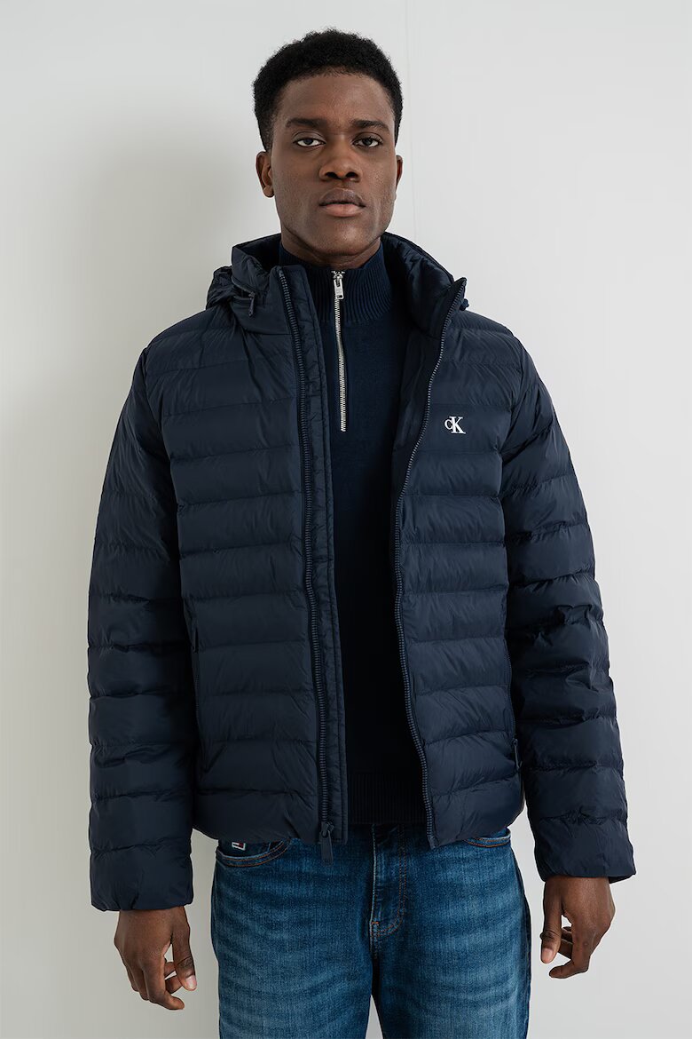 CALVIN KLEIN JEANS Ватирано яке с качулка Ултрамарин синьо