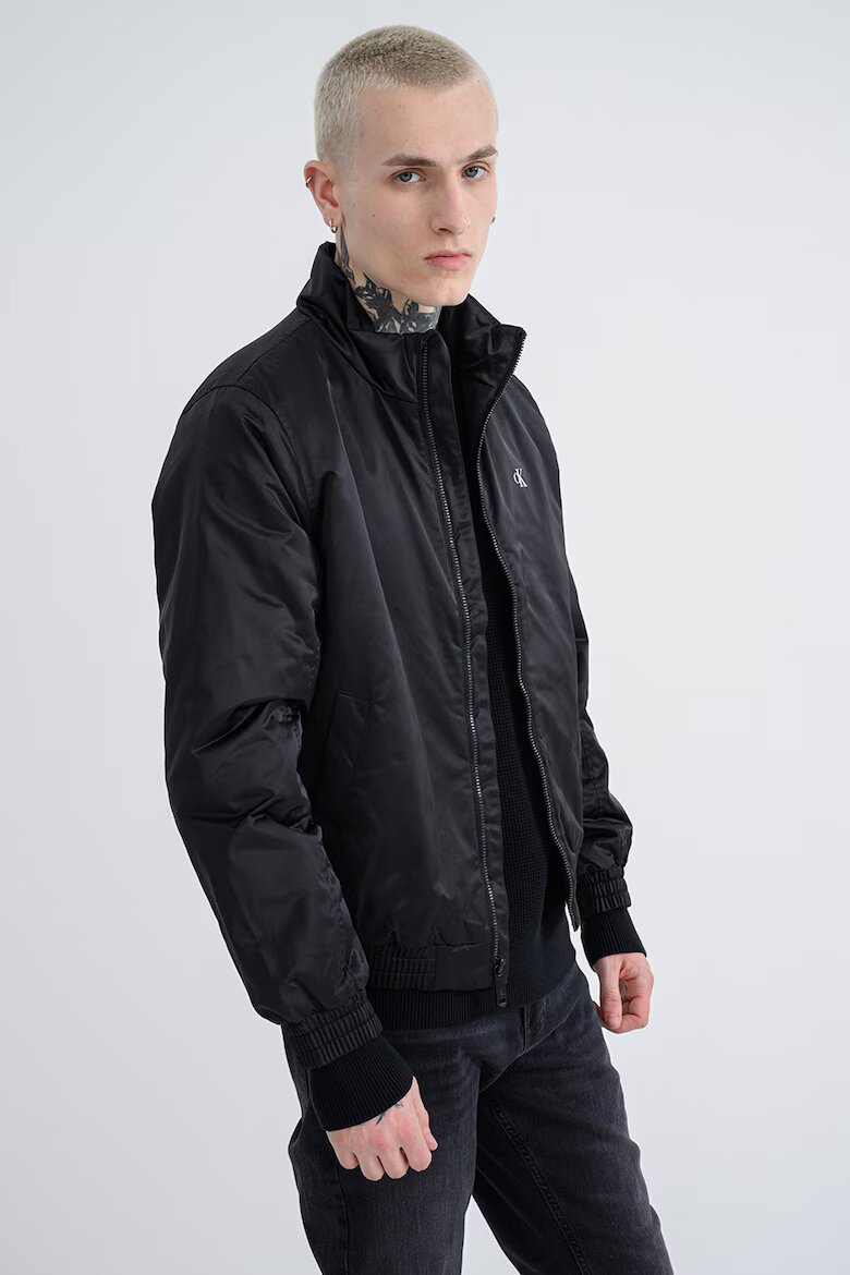 CALVIN KLEIN JEANS Яке с цип и джобове Черен
