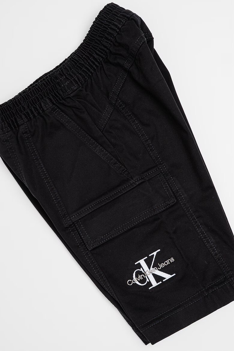 CALVIN KLEIN Карго бермуди с лого Черен