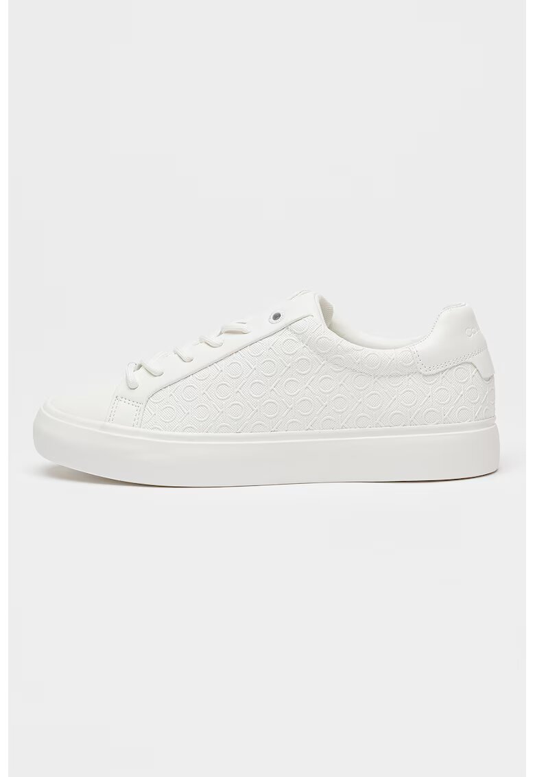 CALVIN KLEIN Маратонки с равна платформа и лого - Бял