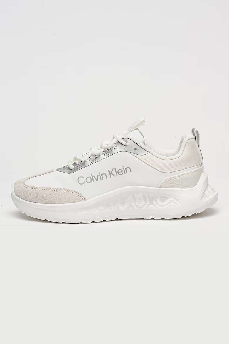 CALVIN KLEIN Скосени спортни обувки от текстил с велур Бял/Сребрист
