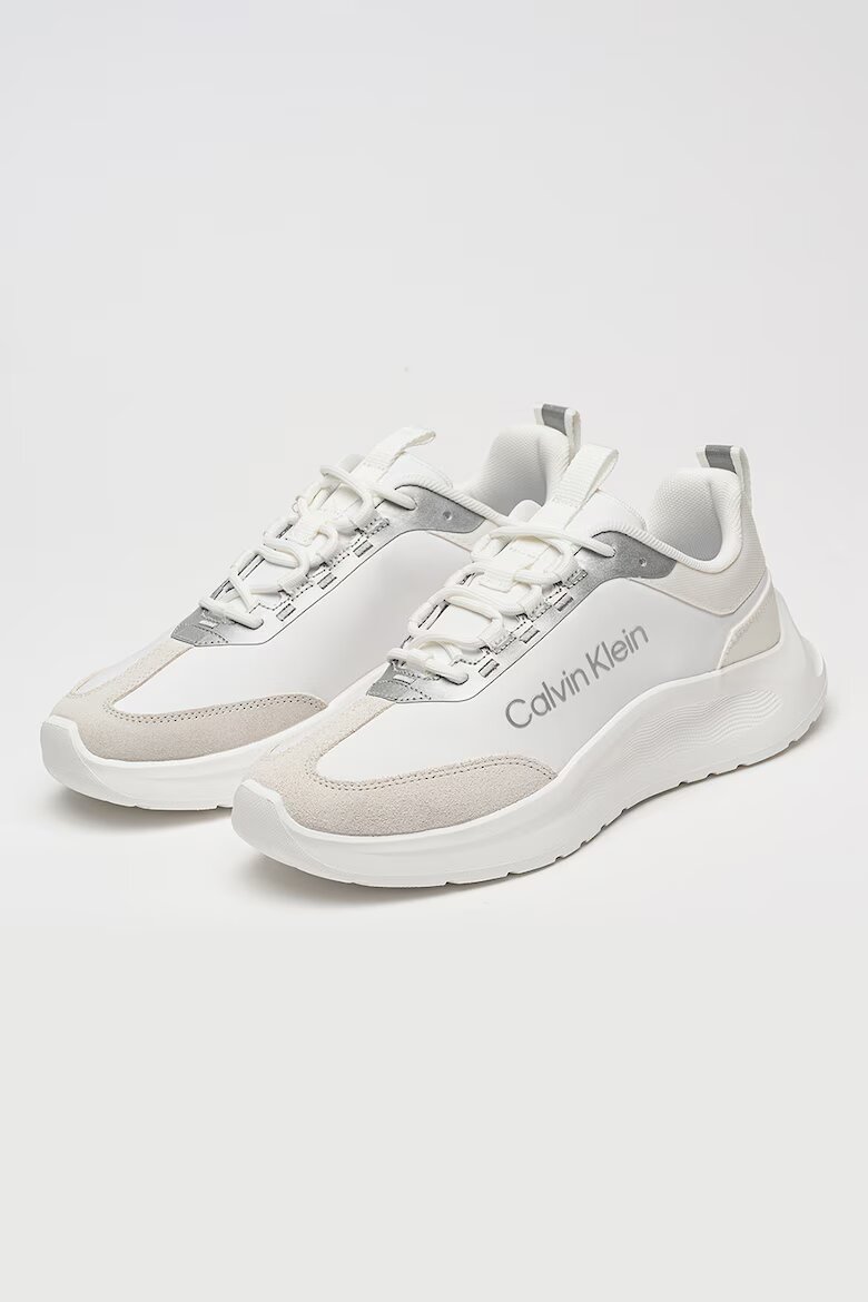 CALVIN KLEIN Скосени спортни обувки от текстил с велур Бял/Сребрист