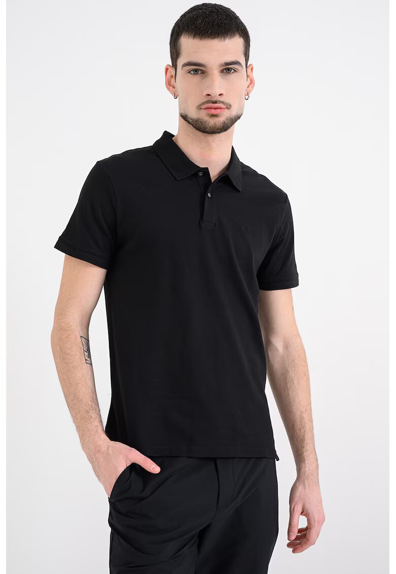 CALVIN KLEIN Слим тениска от пике - Черен