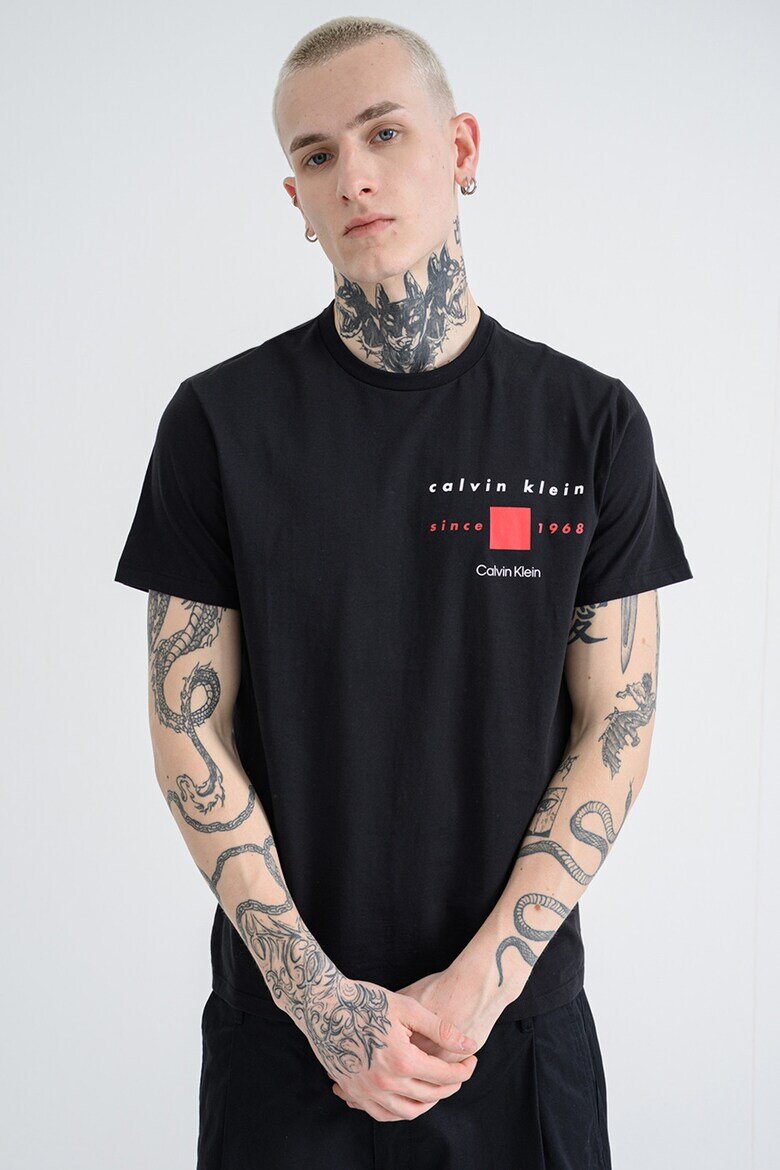 CALVIN KLEIN Стандартна тениска с лого Червен/Черен