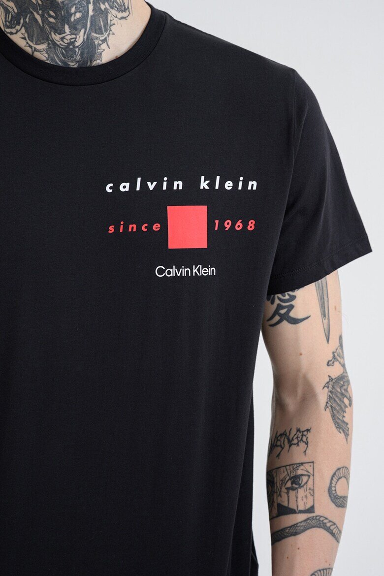 CALVIN KLEIN Стандартна тениска с лого Червен/Черен