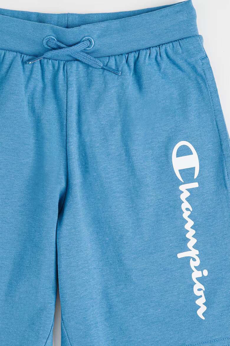 Champion Спортни бермуди с лого Прашно синьо