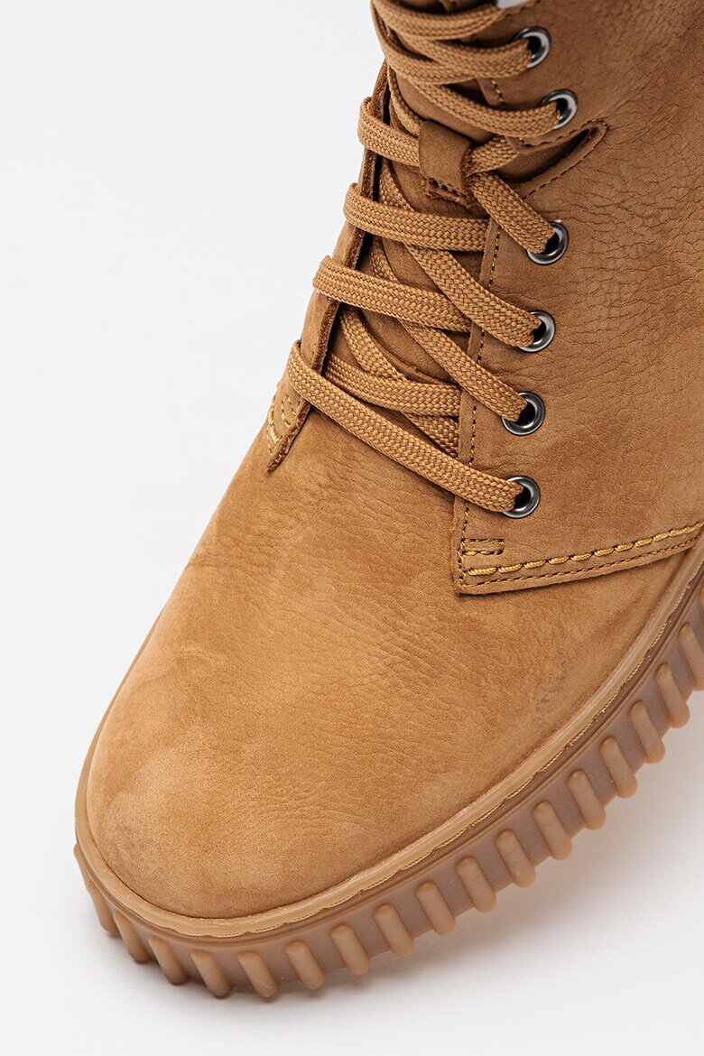 Clarks Боти Torhill от набук Карамел