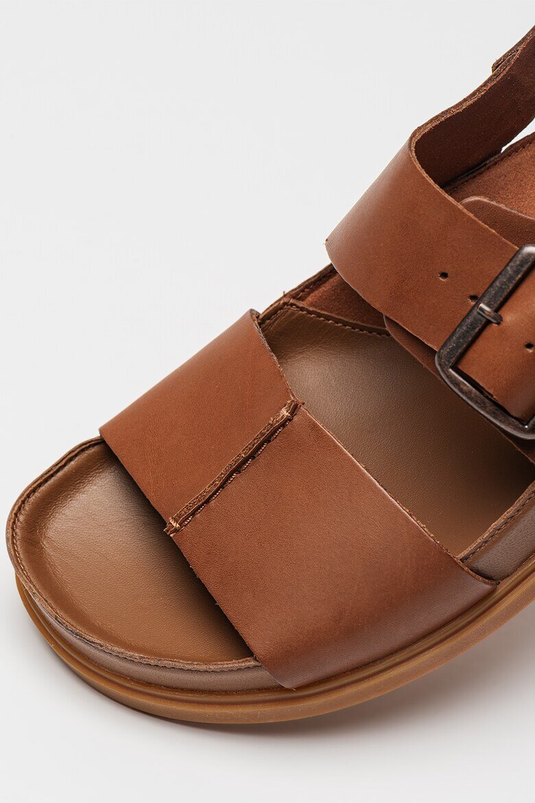 Clarks Кожени маратонки Torford Карамел