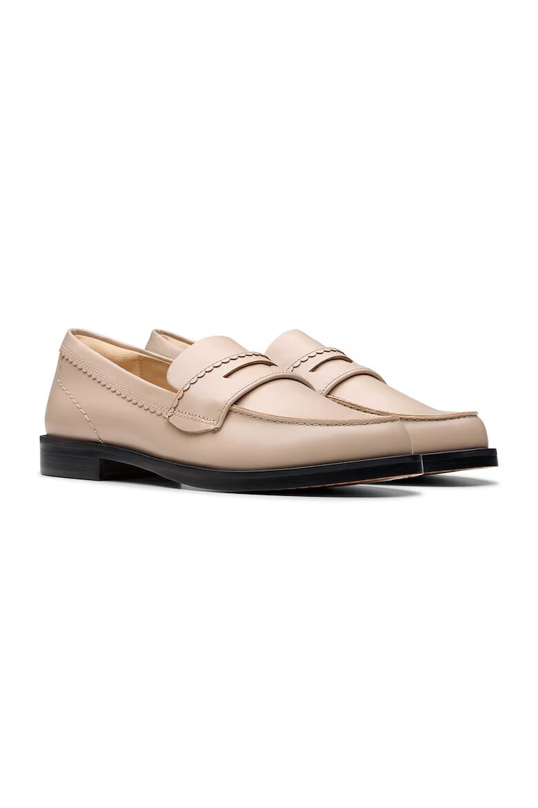 Clarks Кожени мокасини Светло бежово