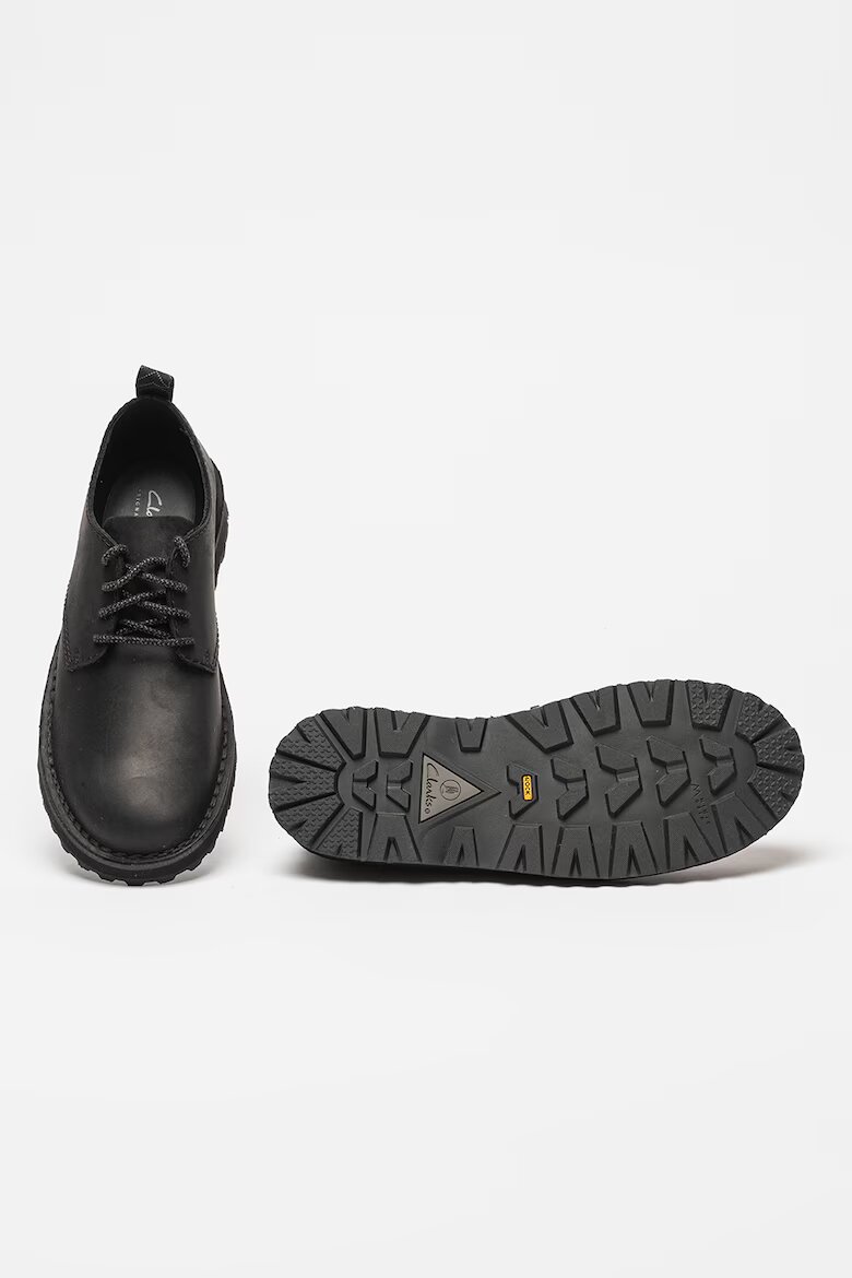 Clarks Кожени обувки с лого Черен