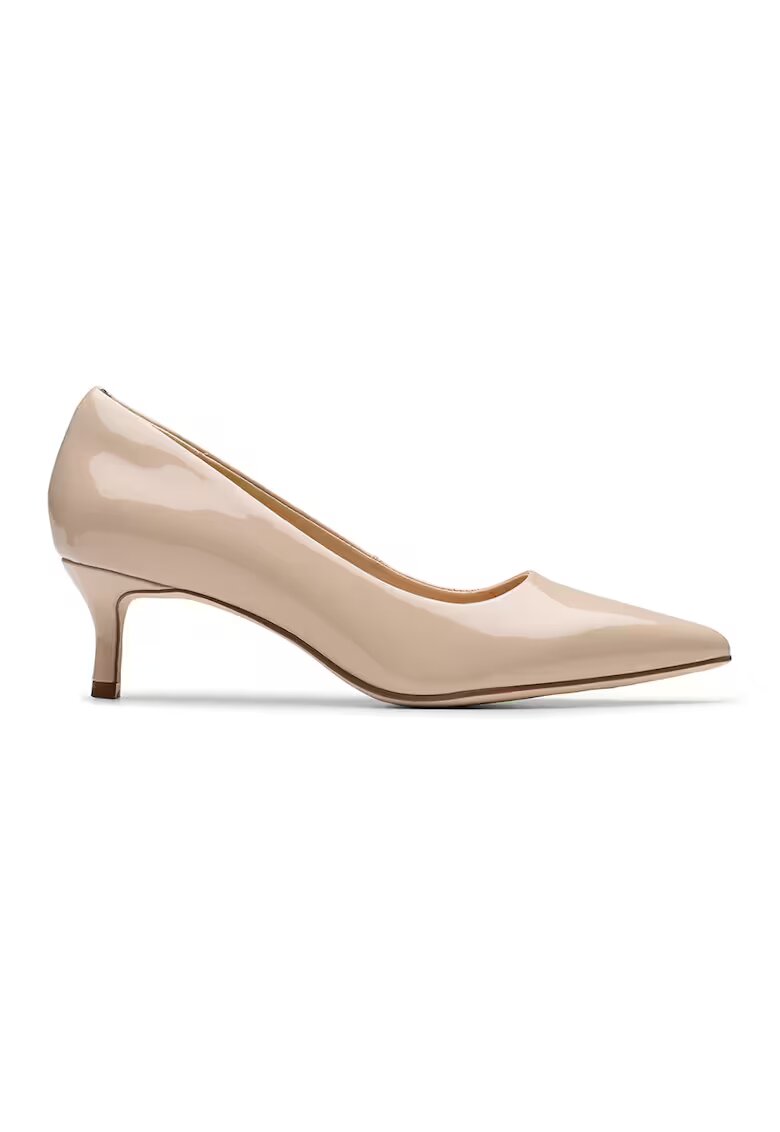 Clarks Кожени обувки с остър връх