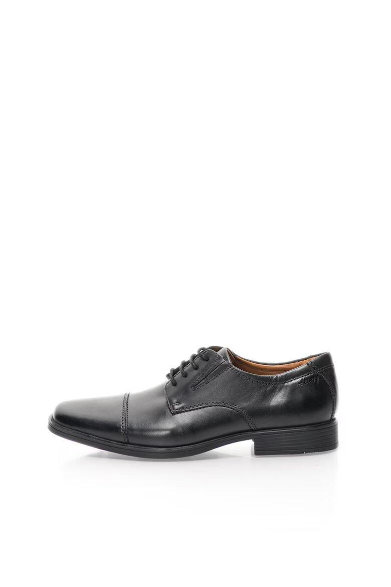 Clarks Кожени обувки Tilden с подсилен връх