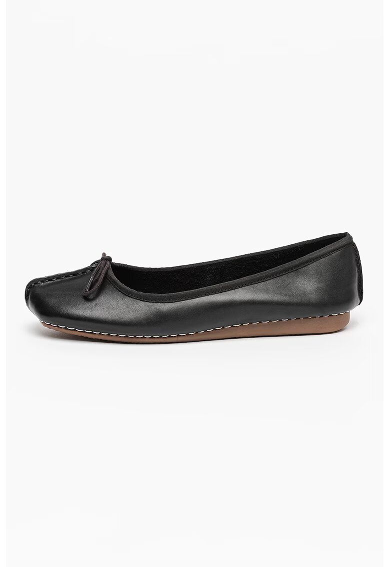 Clarks Кожени пантофки Freckle Ice с панделка
