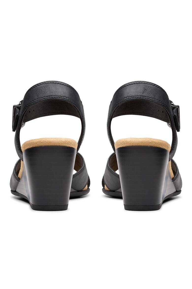 Clarks Кожени полускосени сандали Черен