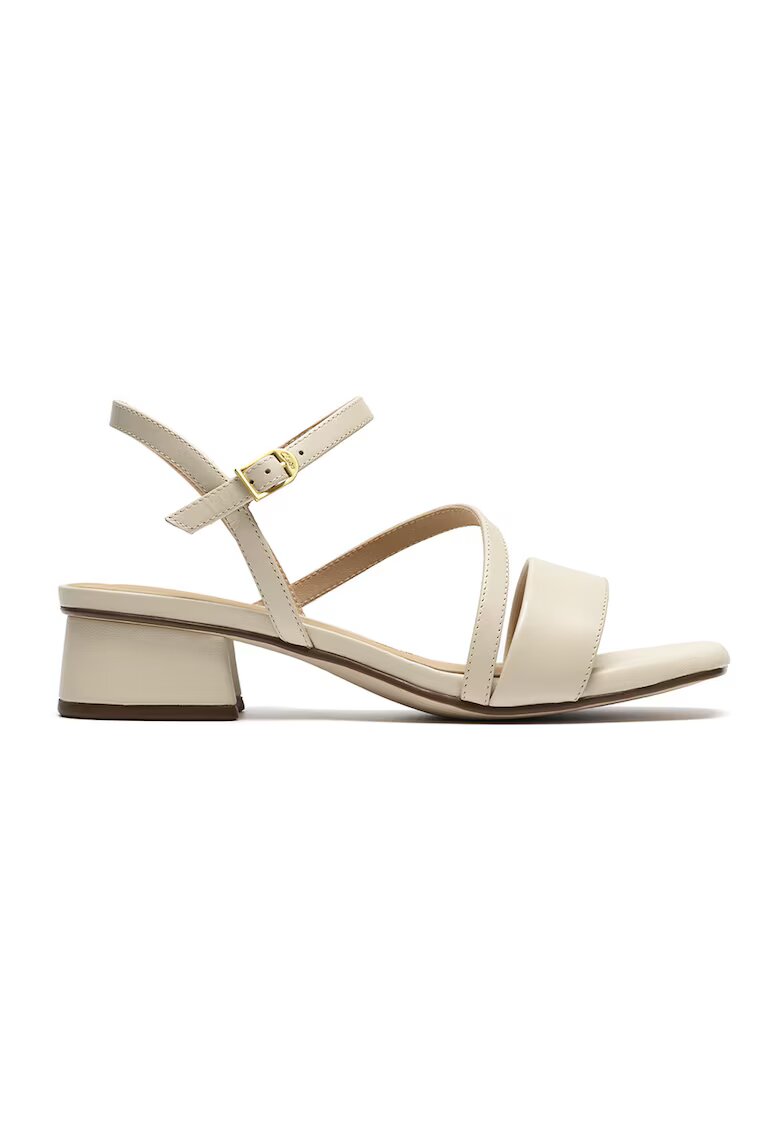 Clarks Кожени сандали Serina с масивен ток