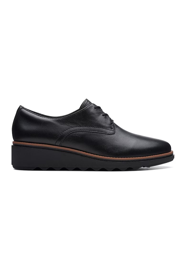 Clarks Кожени скосени обувки Sharon - Черен