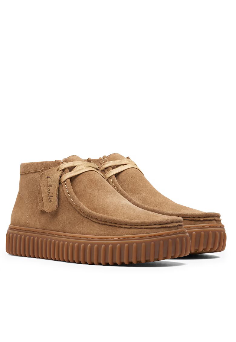 Clarks Мъжки боти Torhill Hi - естествена кожа - цвят Тъмен пясък - велур
