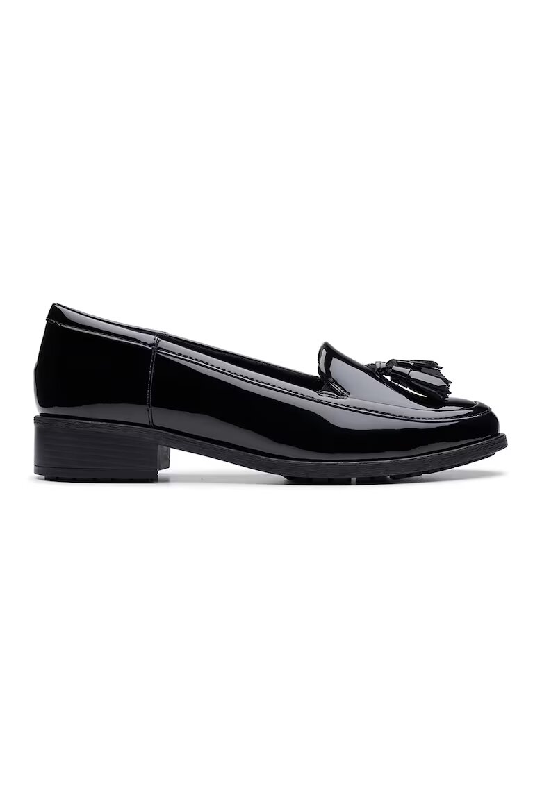 Clarks Скосени кожени мокасини Edge с пискюли