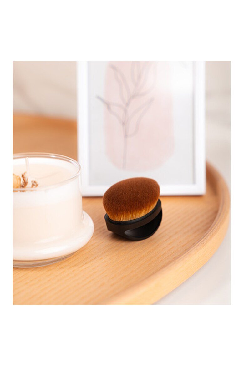 COCOSOLIS Четка за нанасяне на автобронзанти Tanning Brush Черен 1 брой