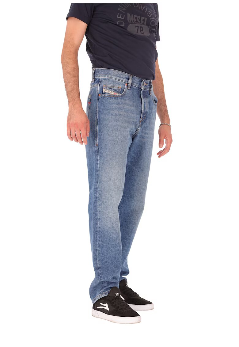 Diesel Прави дънки със захабен ефект