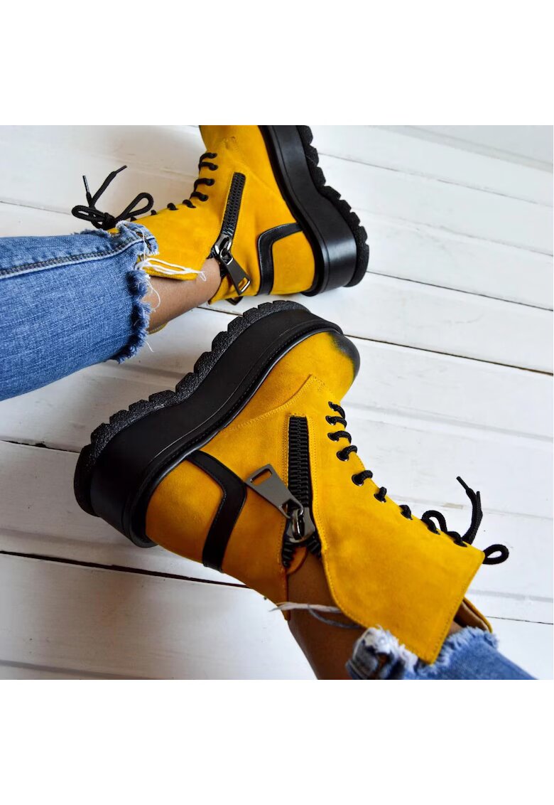 Exclusives Bocanci din piele cu fermoar decorativ Wings - Жълт