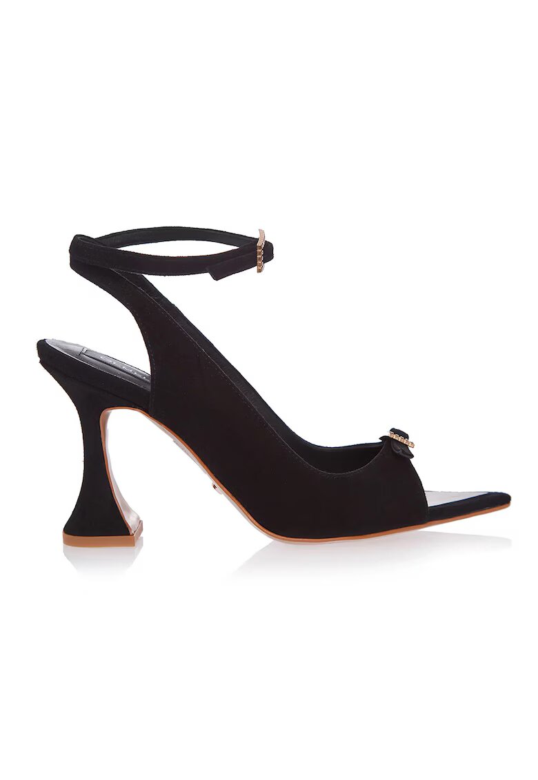 Gemelli Shoes Кожени сандали Dorothea с остър връх - Черен