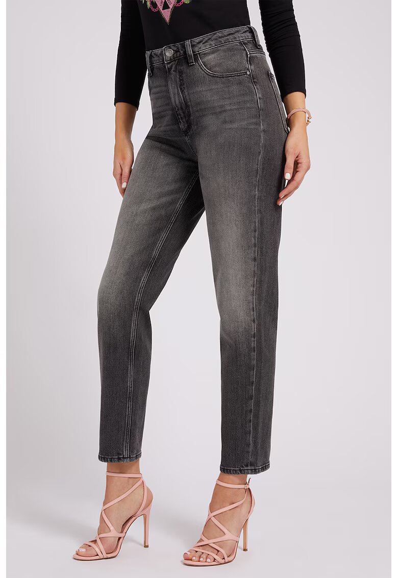 GUESS Дънки Mom-Fit над глезена със захабен ефект