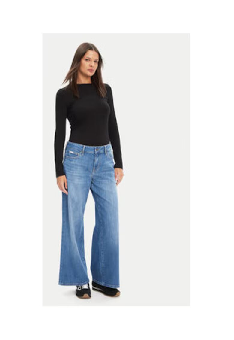 GUESS JEANS Дамски блузи - широка кройка