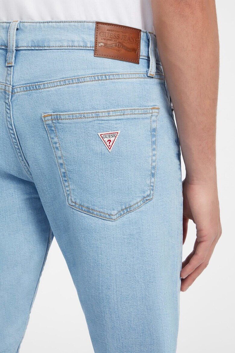 GUESS JEANS Дънки със стеснен крачол Светлосин