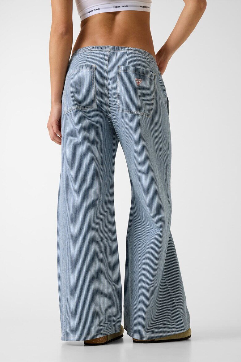 GUESS JEANS Раиран панталон с връзки Бял/Пастелносин