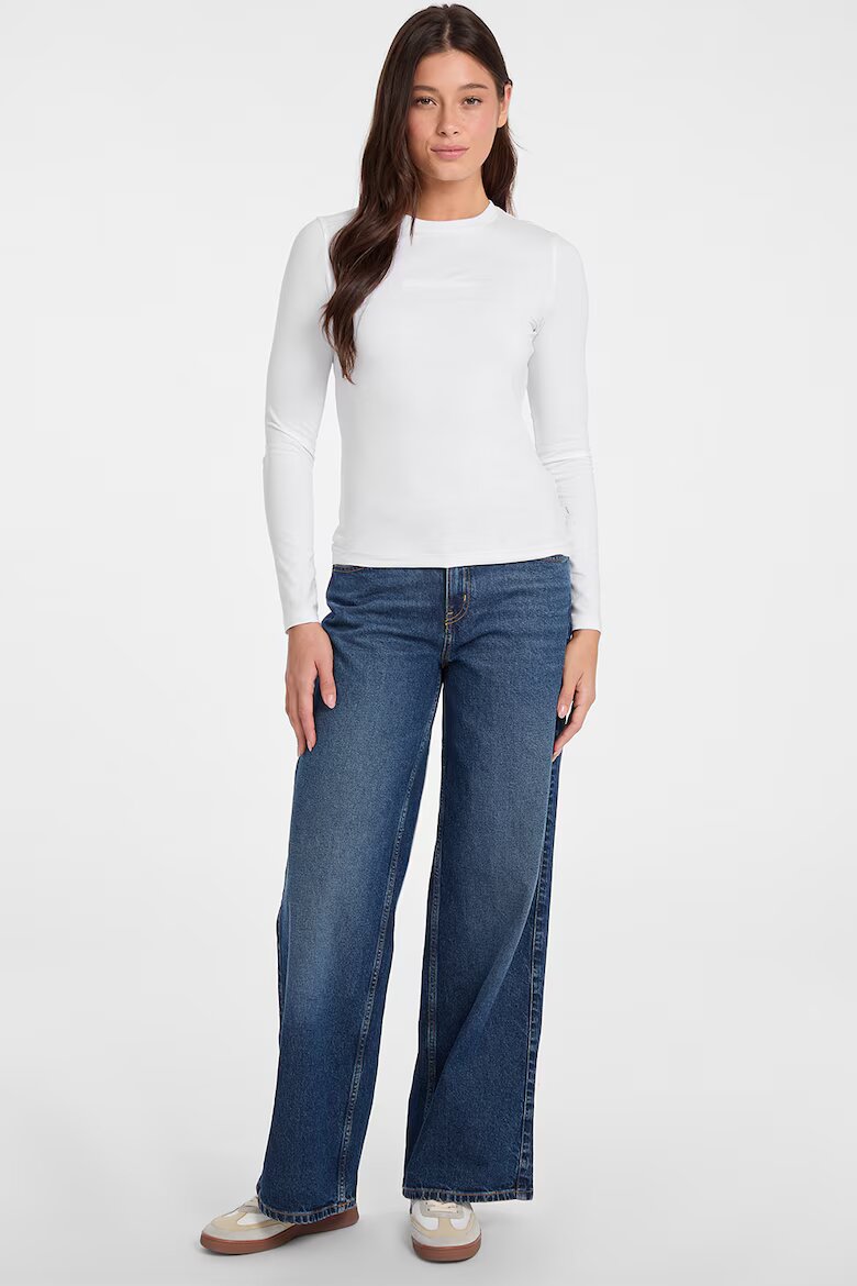 GUESS JEANS Слим блуза Бял