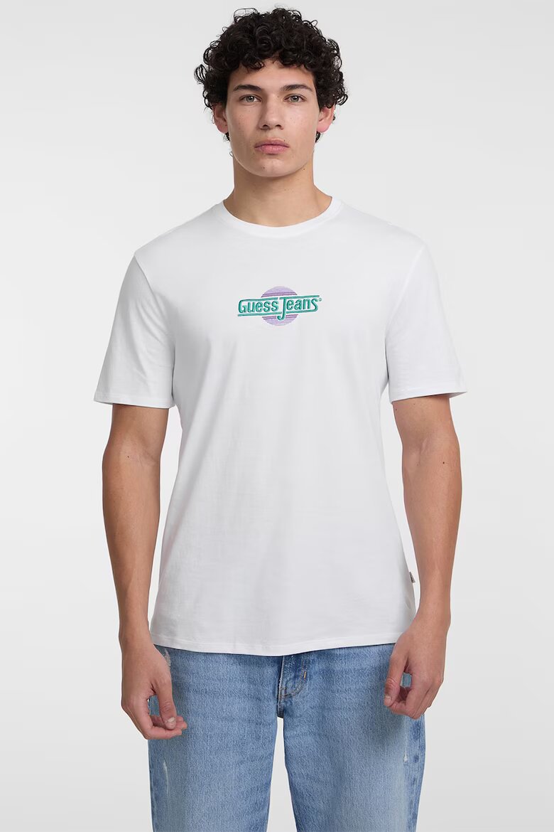 GUESS JEANS Стандартна тениска с овално деколте Бял/Лилав/Персийско зелено