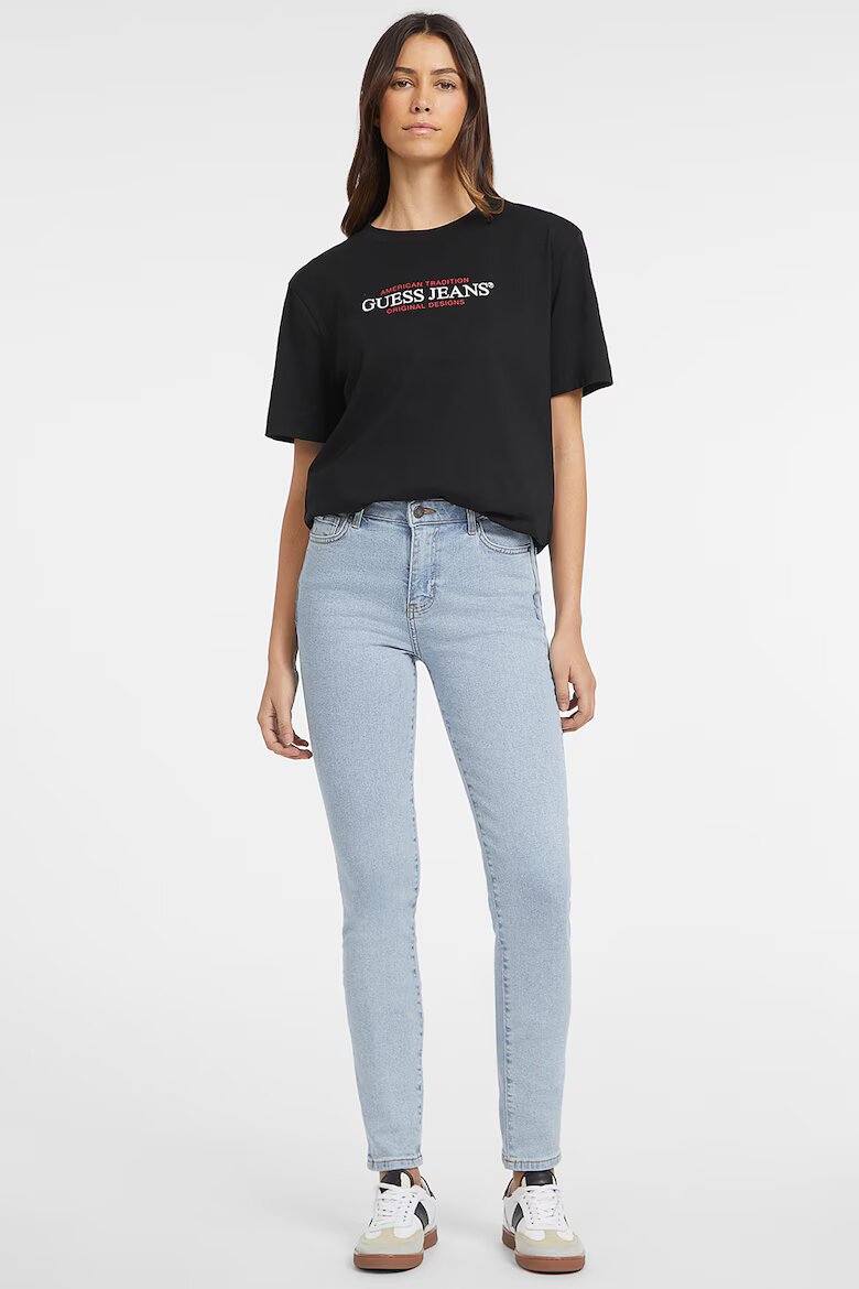 GUESS JEANS Тениска с овално деколте и лого Черен