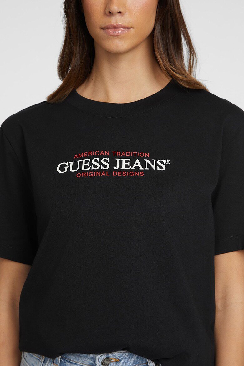 GUESS JEANS Тениска с овално деколте и лого Черен