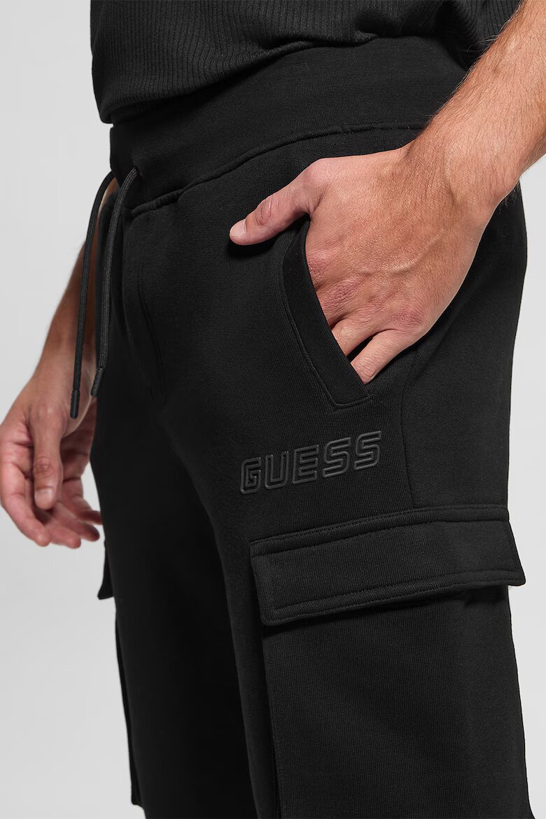 GUESS Спортен панталон карго Черен
