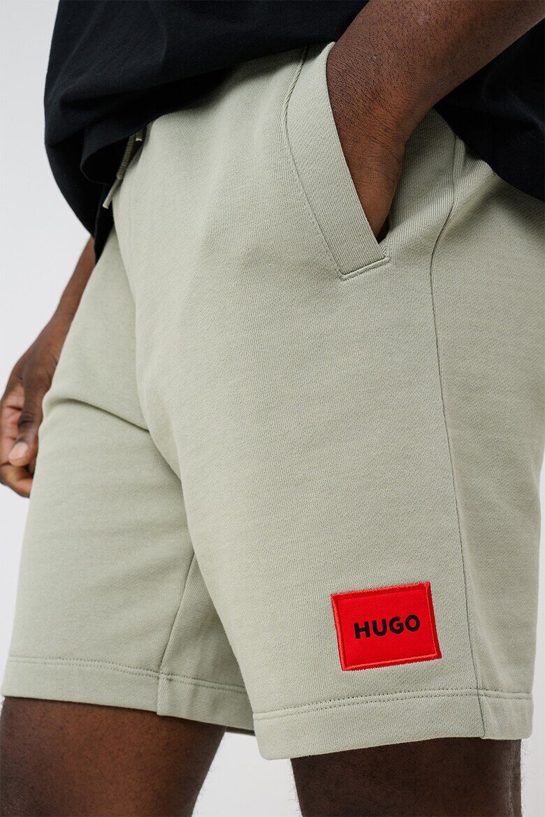 HUGO Спортни бермуди Diz Каки