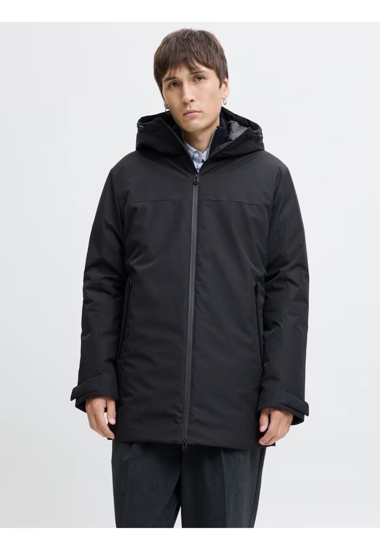 Jack & Jones Яке JJBRANDON PARKA - мъжко с минималистичен дизайн - Черен