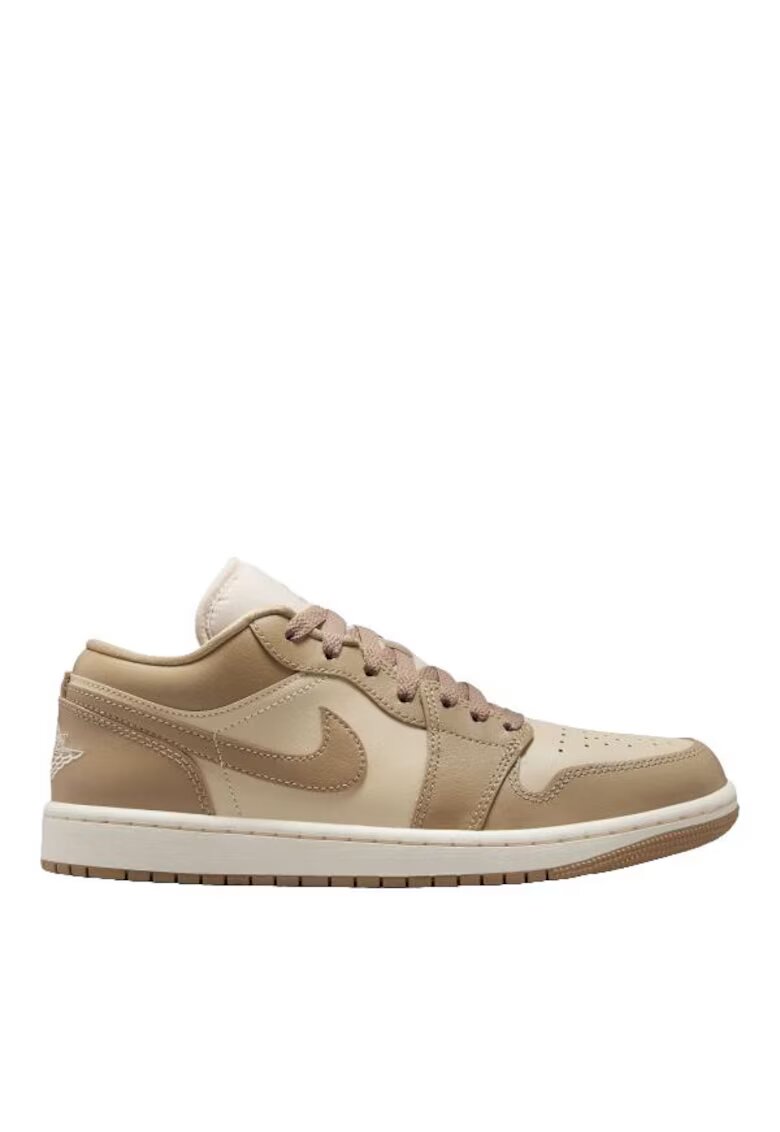 Jordan Спортни обувки Wmns Air 1 Low Re - Бял/Светлокафяв