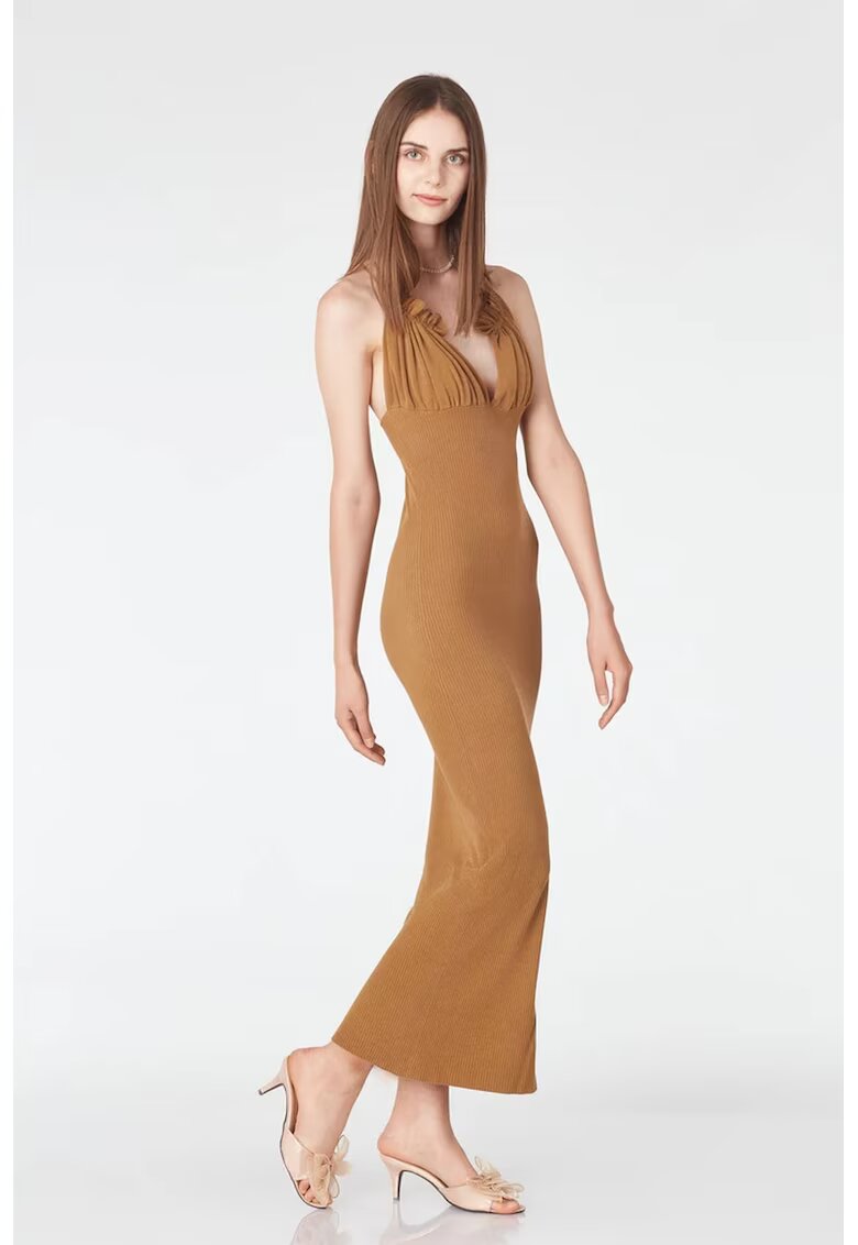Lara Wear Вталена дълга рокля с шпиц
